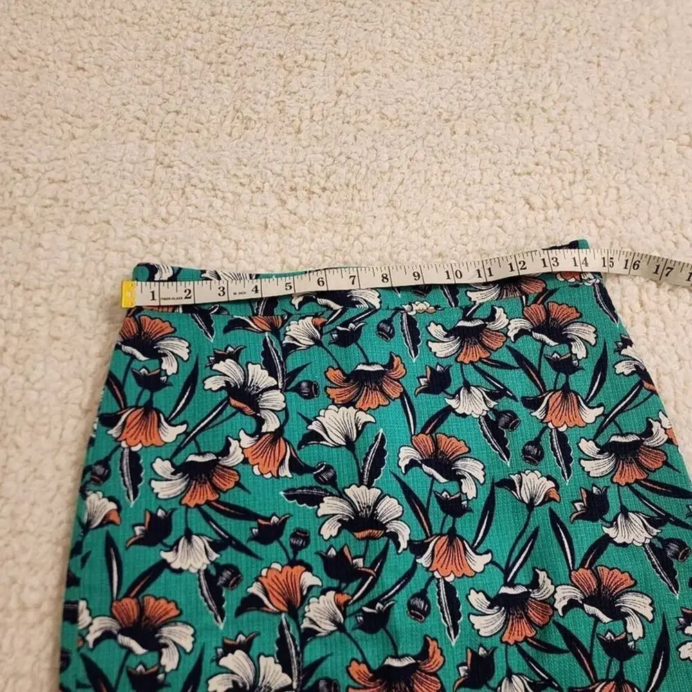 J. CREW green and orange floral‎ pencil shirt size 0